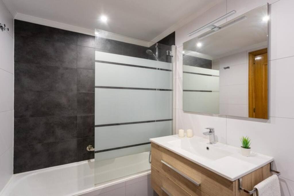 3 Hab. Primera Linea De Playa - Centro Apartment